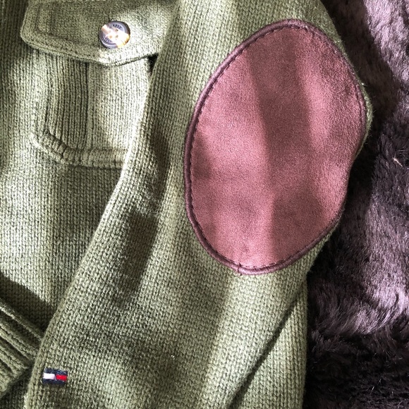 COPY - THilfiger sweater in olive - Picture 3 of 3